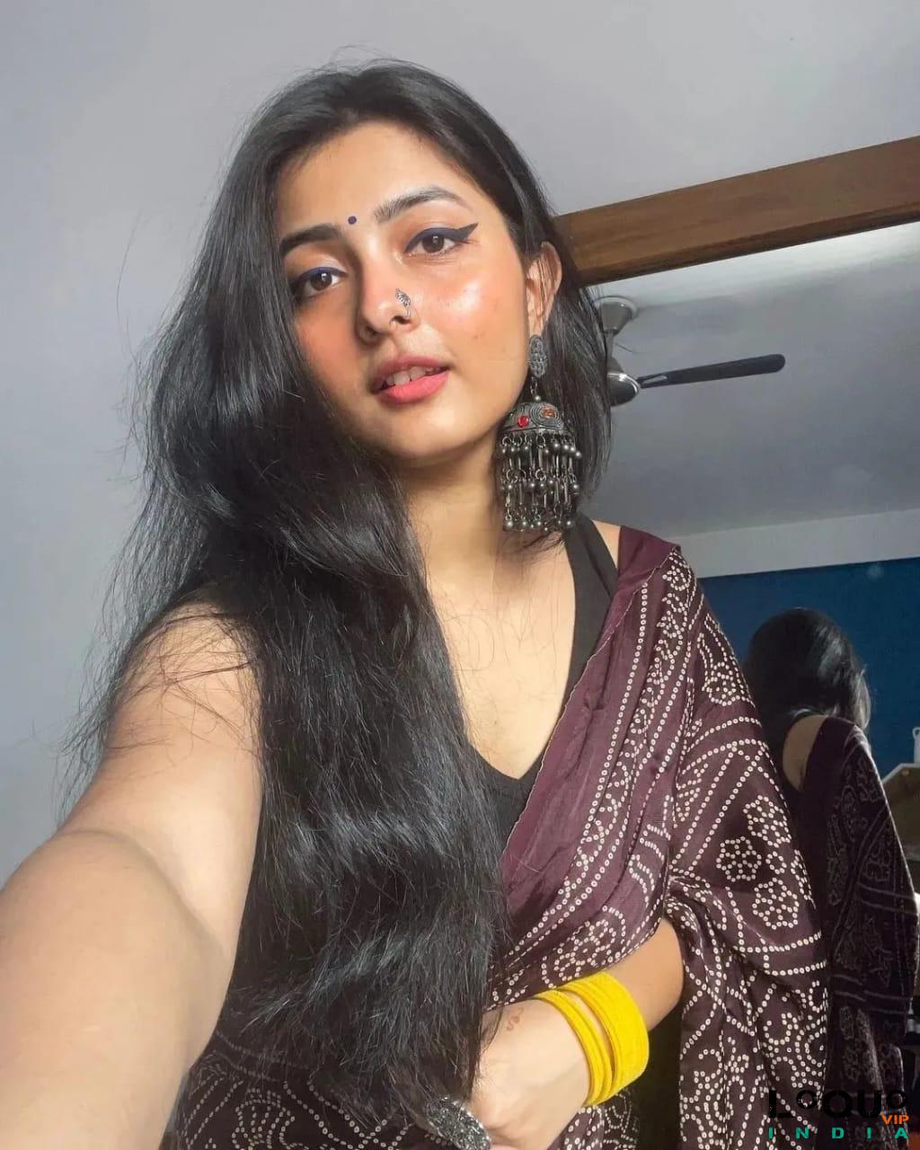 Trust a Well-Reputed Bangalore Call Girl Escort Service to Experience the Ultimate Erotic Pleasure